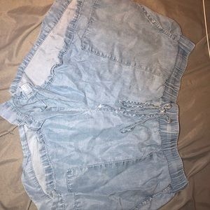 Loose shorts
